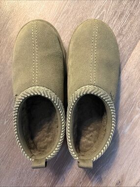 Koolaburra Olive Green Plush-Lined Slip-Ons